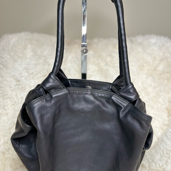 Loewe Nappa Aire Shoulder Bag - Picture 3 of 14